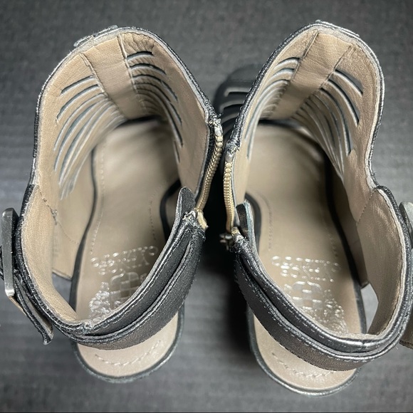 Vince Camuto Open Toe Heeled Gladiator Buckle/Zipper Ankle booties 5.5M Like New - Picture 7 of 14